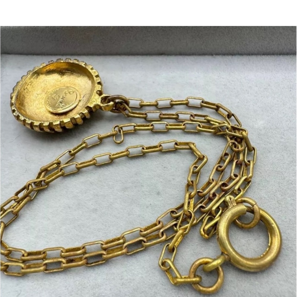 Chanel CC Necklace - 17” vintage gold plated necklace - Picture 10 of 16